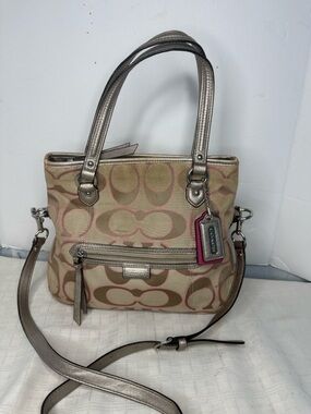 Coach Daisy Outline Signature Metallic Mia Tote handbag, model F23940.